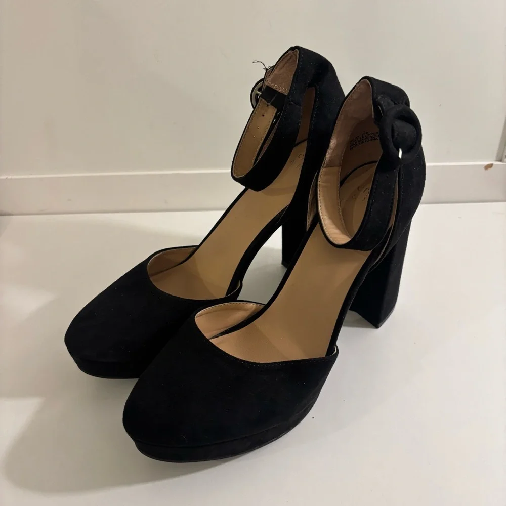 Crown & Ivy Riley Black Ankle Strap Box Platform Heels Size 10